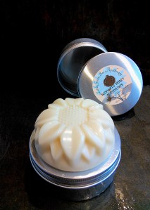 BEESWAX & HONEY LOTION BAR CROPPED
